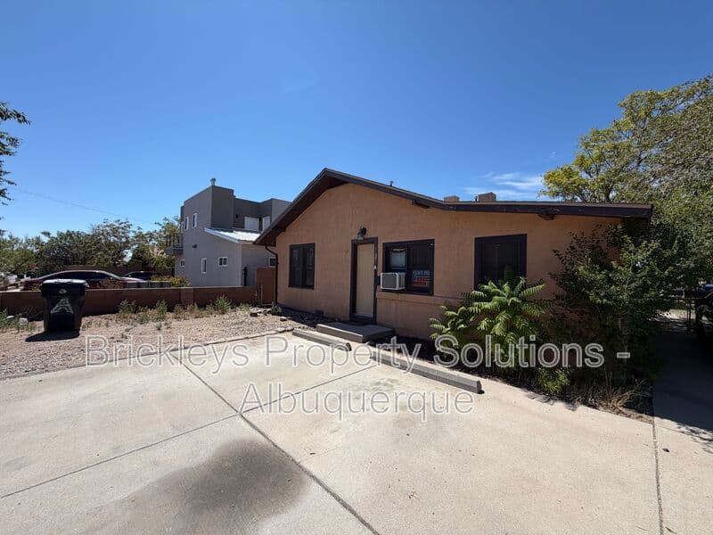 Albuquerque Condo: 313 Cornell Drive SE