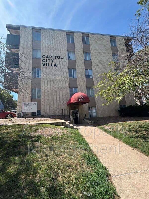 Lincoln Condo: 2501 N Street-403