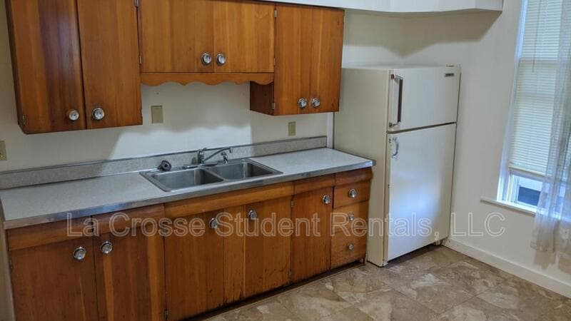 La Crosse Condo: 904 Vine Street