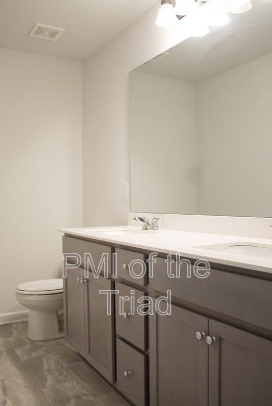 Jamestown Townhome: 3005 Mackay Pointe Lane