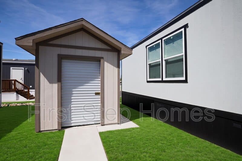 Greenville House: 133 Appaloosa Dr