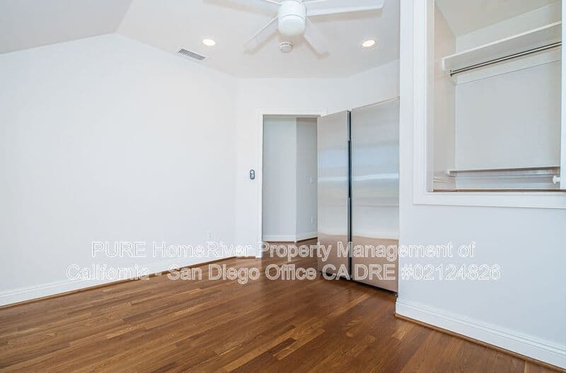 San Diego House: 2477 A St