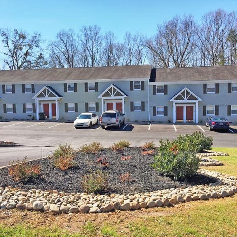 Greer Townhome: 111 Becky Don Drive 15