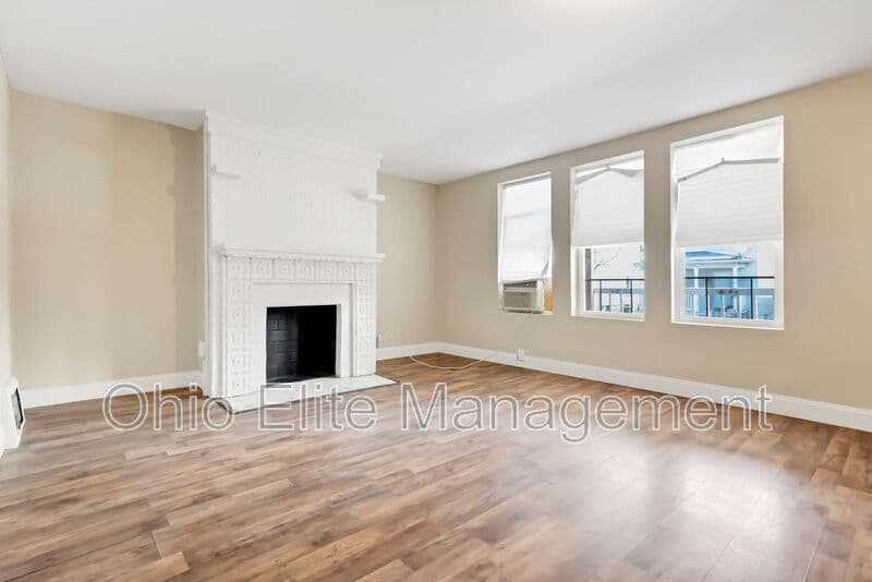 Columbus House: 85 S Wheatland Ave