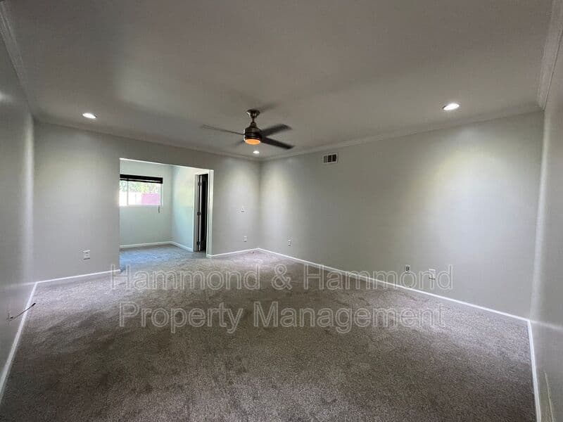 Granada Hills House: 16751 San Fernando Mission Blvd.
