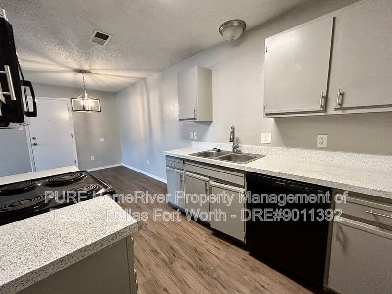 North Richland Hills Condo: 7514 Connie Lane