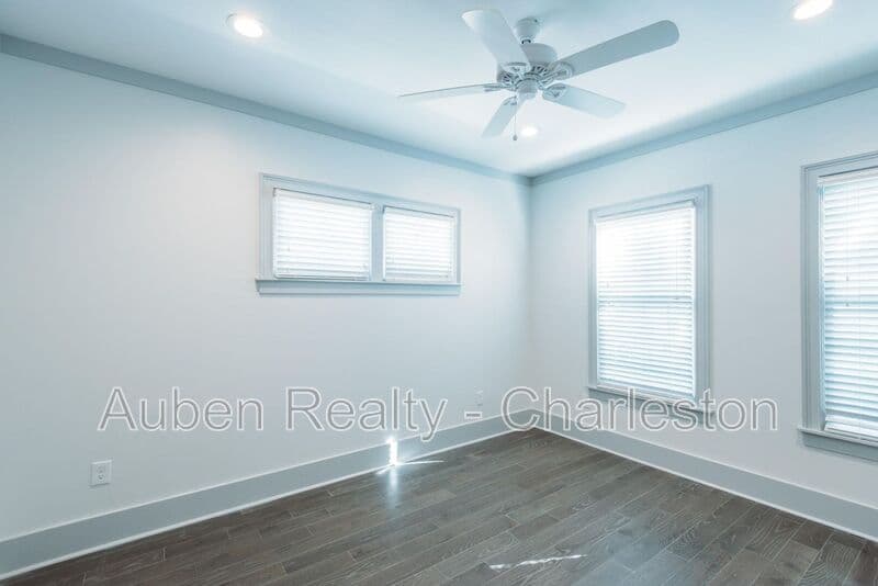 Charleston Condo: 10 Orrs Ct