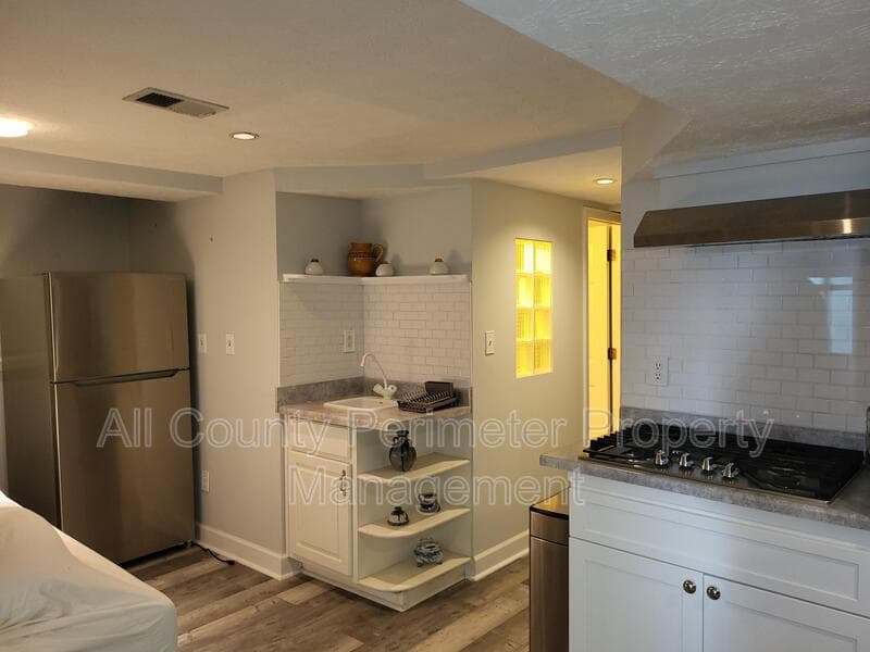 Dunwoody Condo: 1311 Mile Post Dr