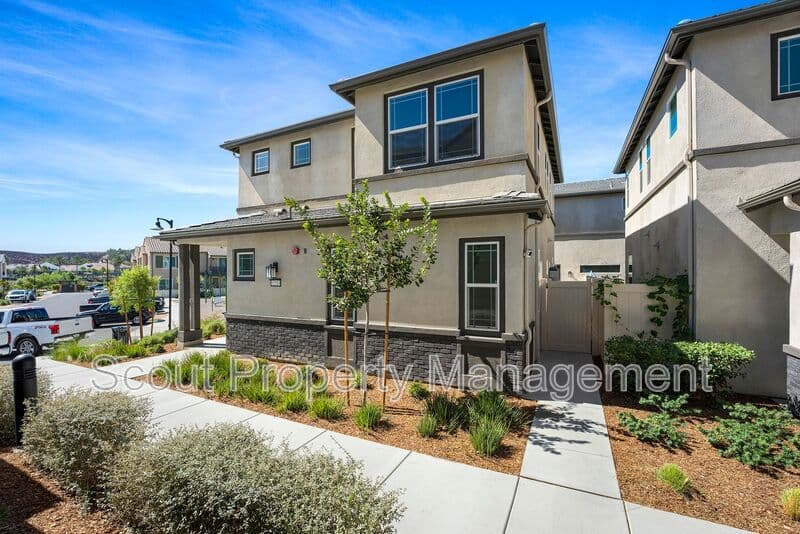 Temecula House: 32519 Brunello Way