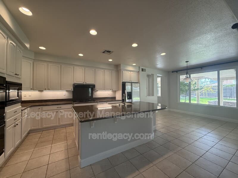 Roseville House: 8843 Latigo Court