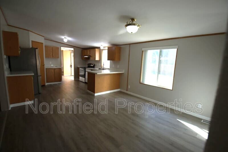 Tulalip House: 12105 26th Ave NE