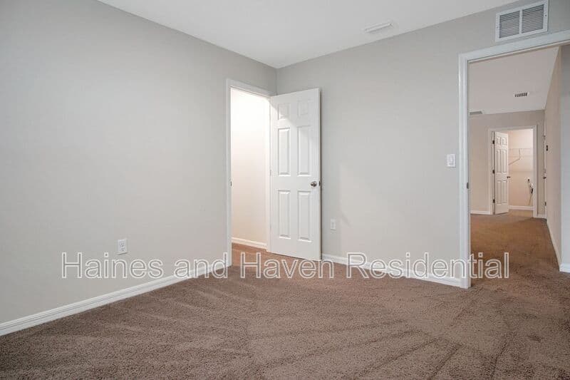 Lake Hamilton House: 3889 Geranium Ave