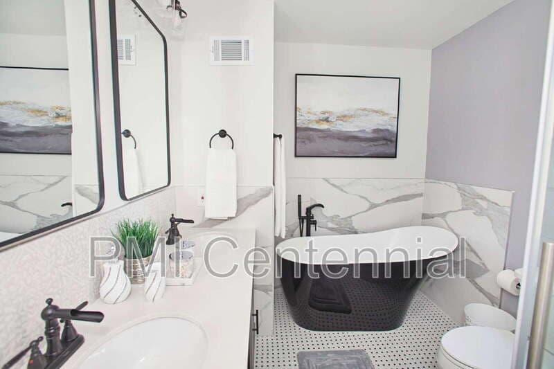 Johns Creek House: 220 Preston Oaks Dr