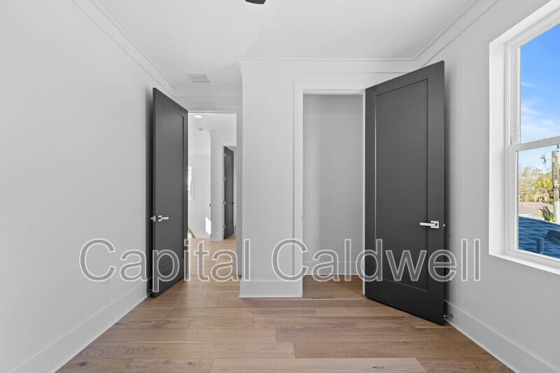 Sarasota House: 2345 Bahia Vista St