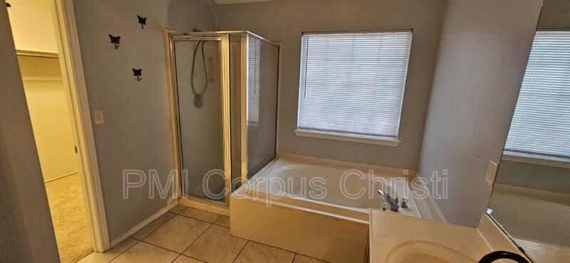 Corpus Christi House: 6014 Lipes Boulevard