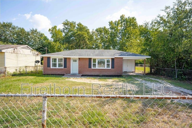 Augusta House: 1946 Lumpkin Road