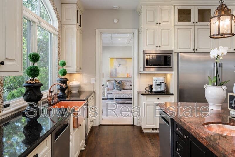 Danville House: 4482 Deer Ridge Rd