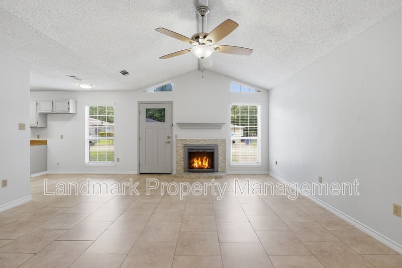 Mansfield House: 1122 Hidden Creek Drive