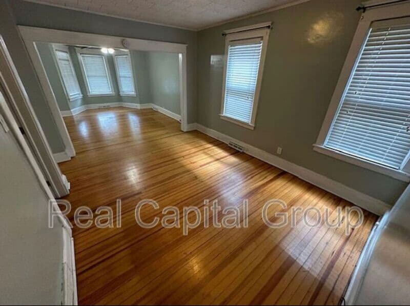 Albany Condo: 806 Park Ave