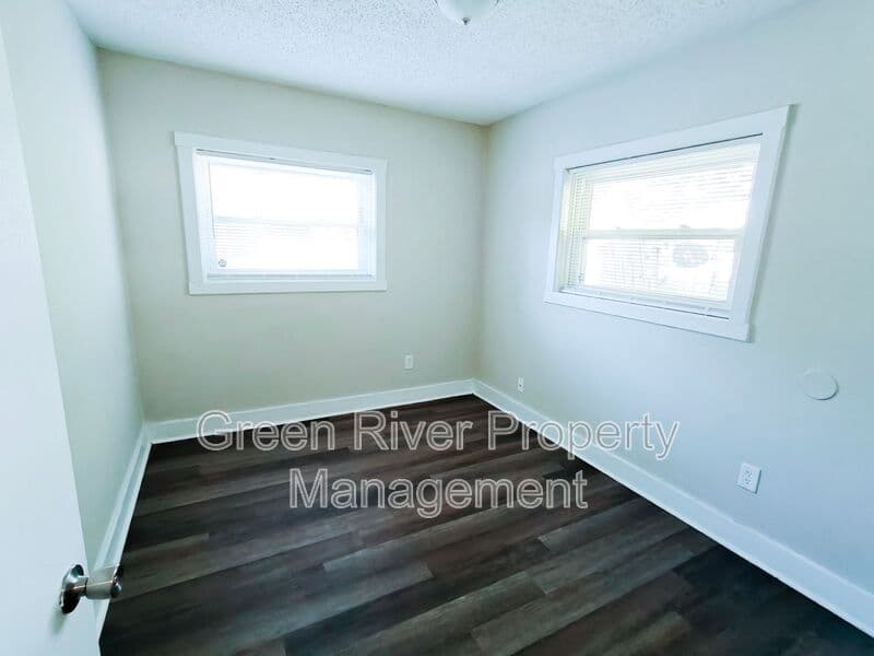 Jacksonville House: 2831 West 6th Street