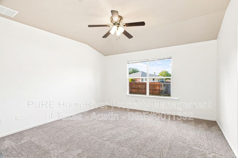 Round Rock House: 3232 Clinton Pl