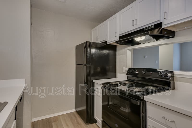 Augusta Condo: 2515 Center West Parkway - 5N