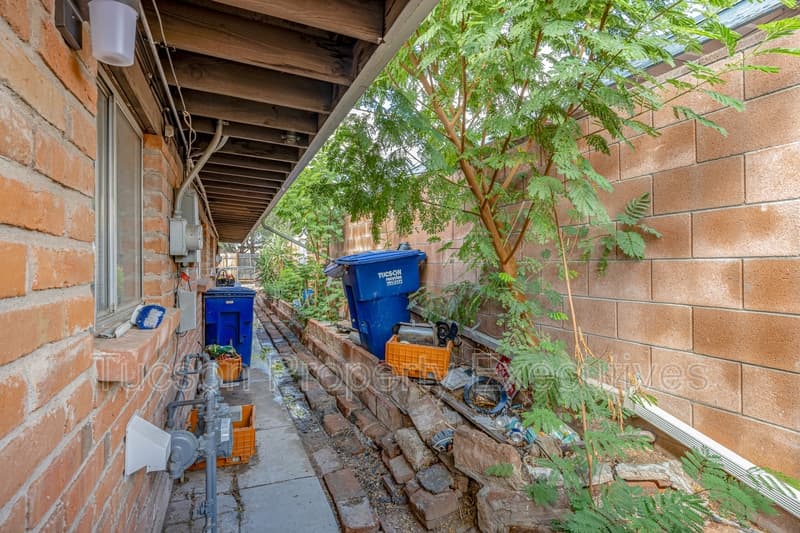 Tucson Condo: 45 East Alturas Street