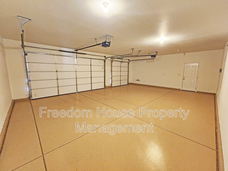 Pahrump House: 6660 Stubblefield Drive