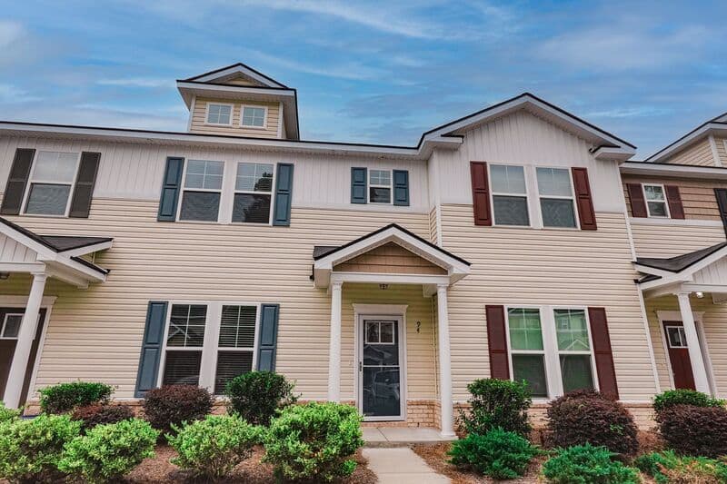 Savannah House: 94 Reese Way