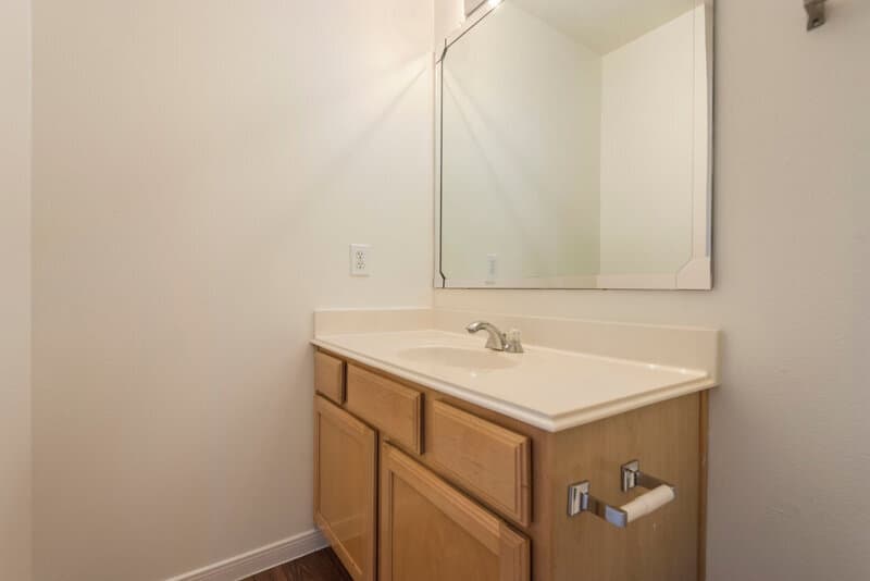 Dickinson Townhome: 2102 St Lucia Calle
