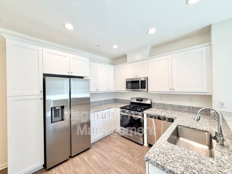 Murrieta House: 41974 Emelia St.