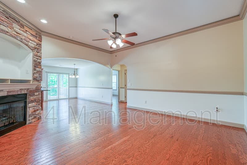 Inman House: 151 Harvest Ridge Drive