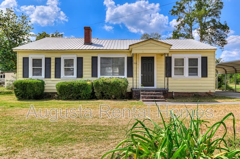 Augusta House: 1927 Lionel Street