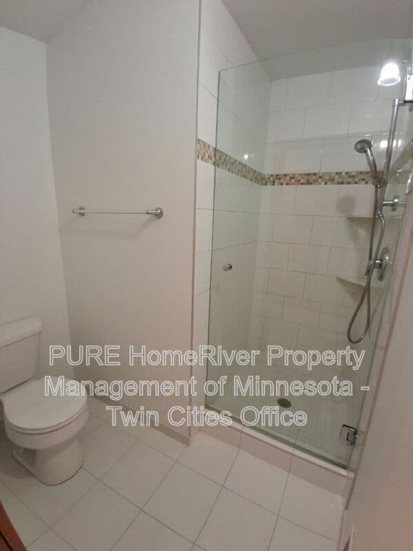 Rochester House: 2008 Hill Pl SW