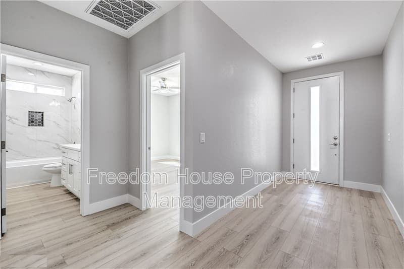 Pahrump House: 6380 Waterford Street