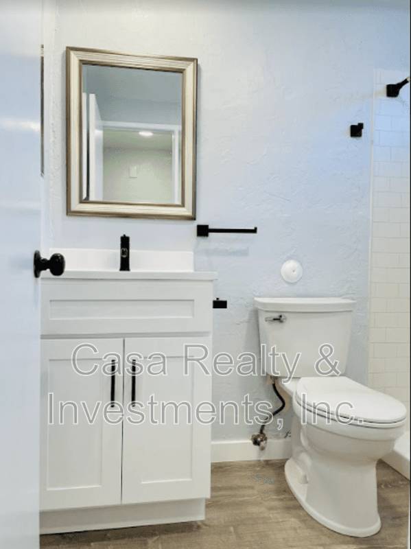 North Hollywood House: 11443 Emelita Street