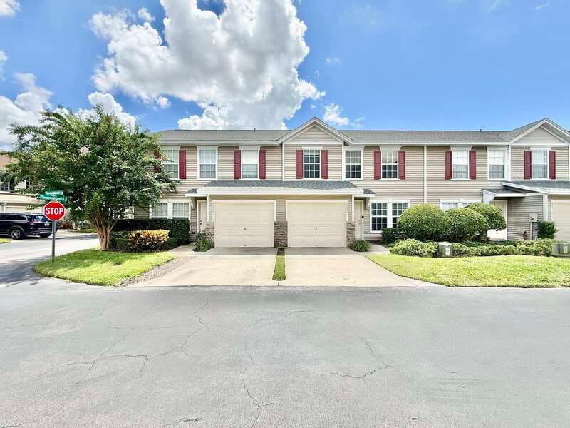 Largo Townhome: 8006 Thoroughbred Loop - 1