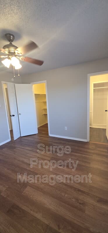 Benbrook Condo: 233 Vista Way