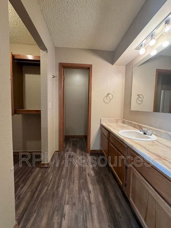 Oklahoma City Condo: 10900 Greystone