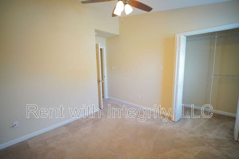 Tallahassee House: 859-1 W Brevard St