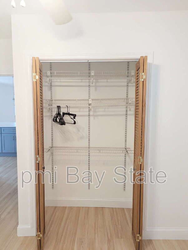 Hyde Park Condo: 3 Weston St