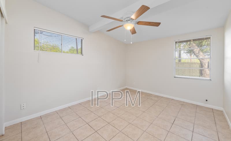 Harlingen House: 1651 Hamilton