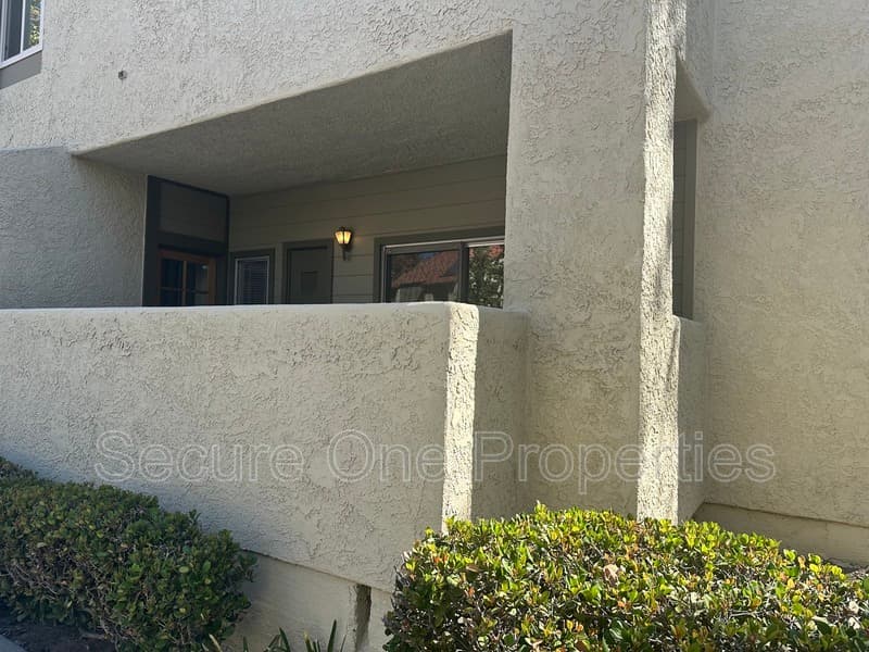 Simi Valley Condo: 3264 Darby Street