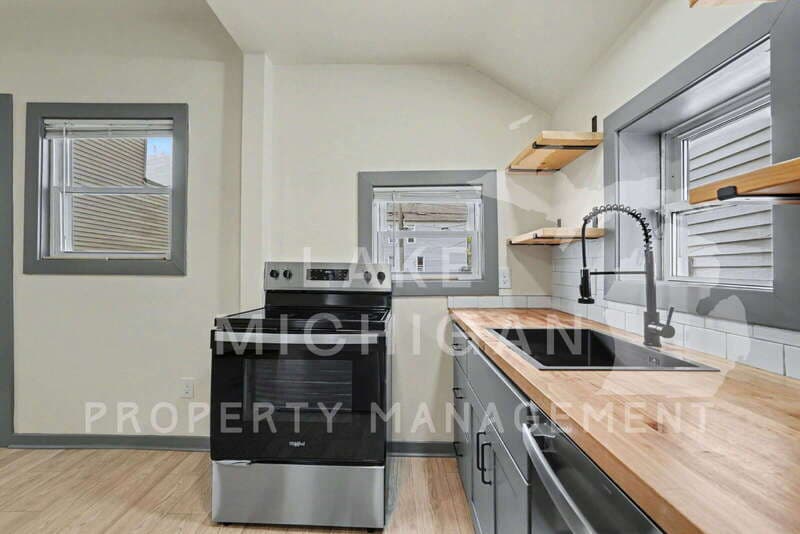 Grand Rapids Condo: 909 Bridge Street NW
