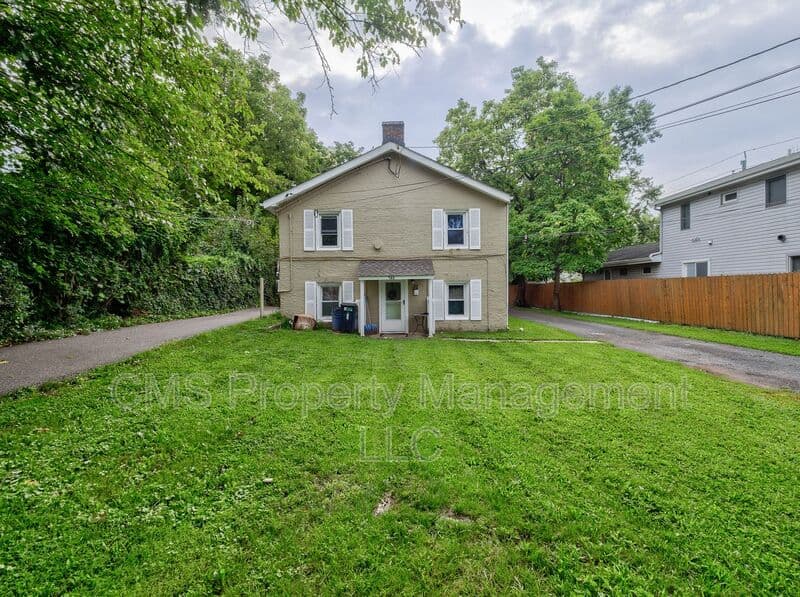 Somerville Condo: 148 Davenport Street