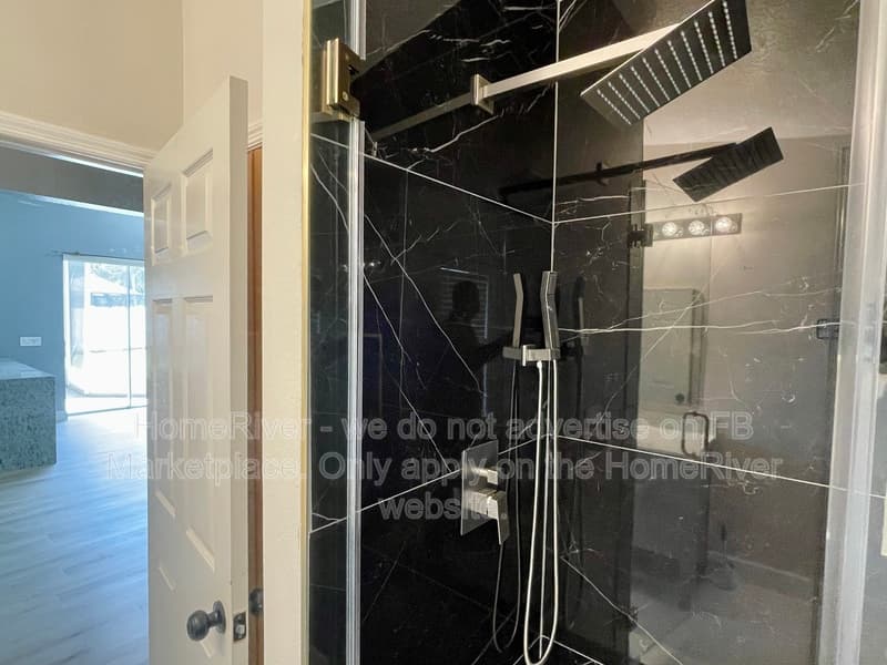 Tampa House: 10014 Cypress Shadow Ave