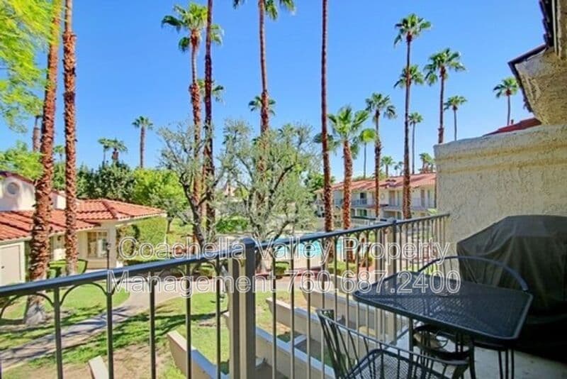 Palm Springs Condo: 500 S. Farrell Drive