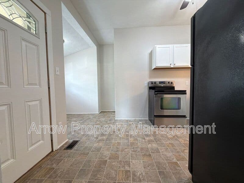 Lincoln House: 415 N 32nd Street
