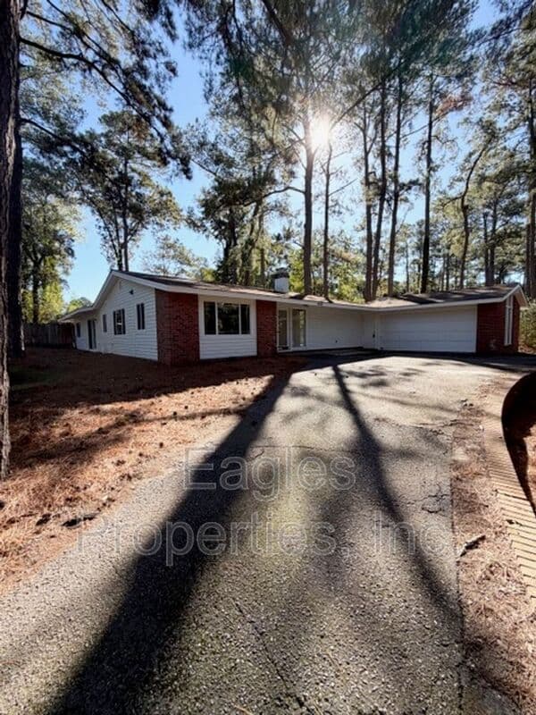 Goldsboro House: 508 Forest Hills Drive