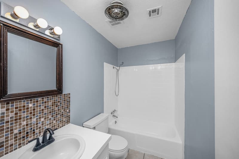 Lawton House: 3015 Northeast Pioneer Boulevard